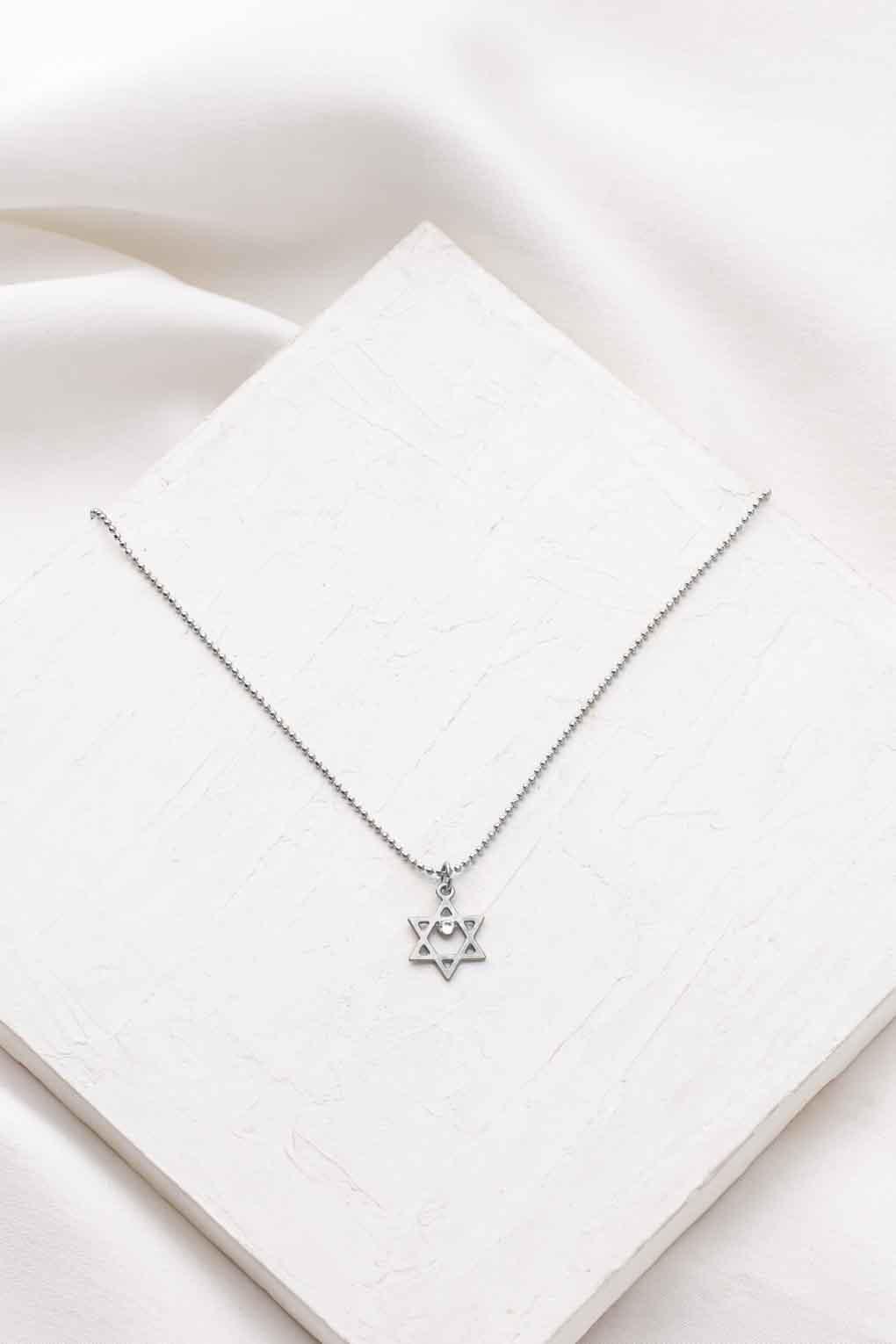 שרשרת מגן דוד עם קריסטל