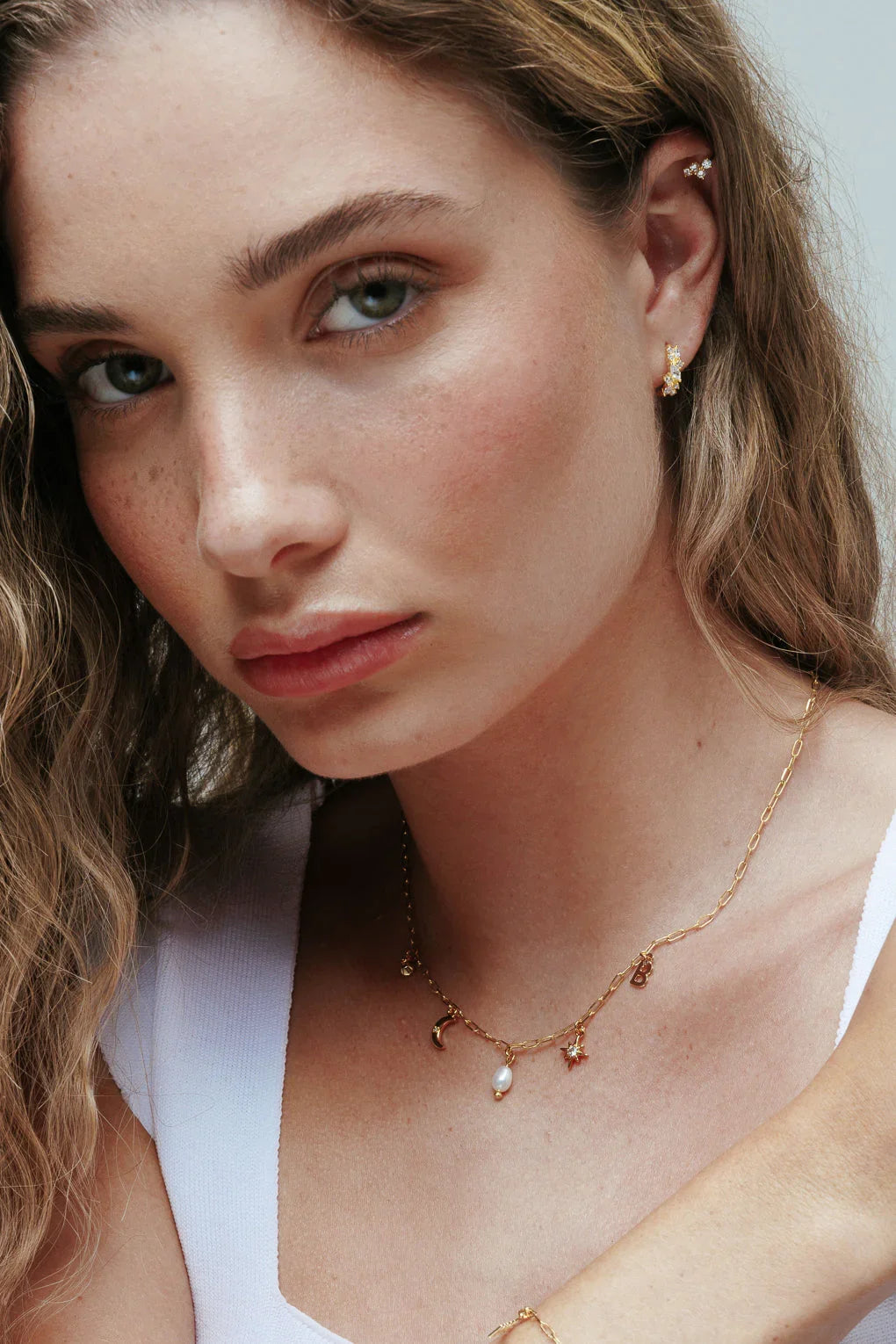 שרשרת בסיס חוליות אובליות קטנות עם צ׳ארמס לבחירה