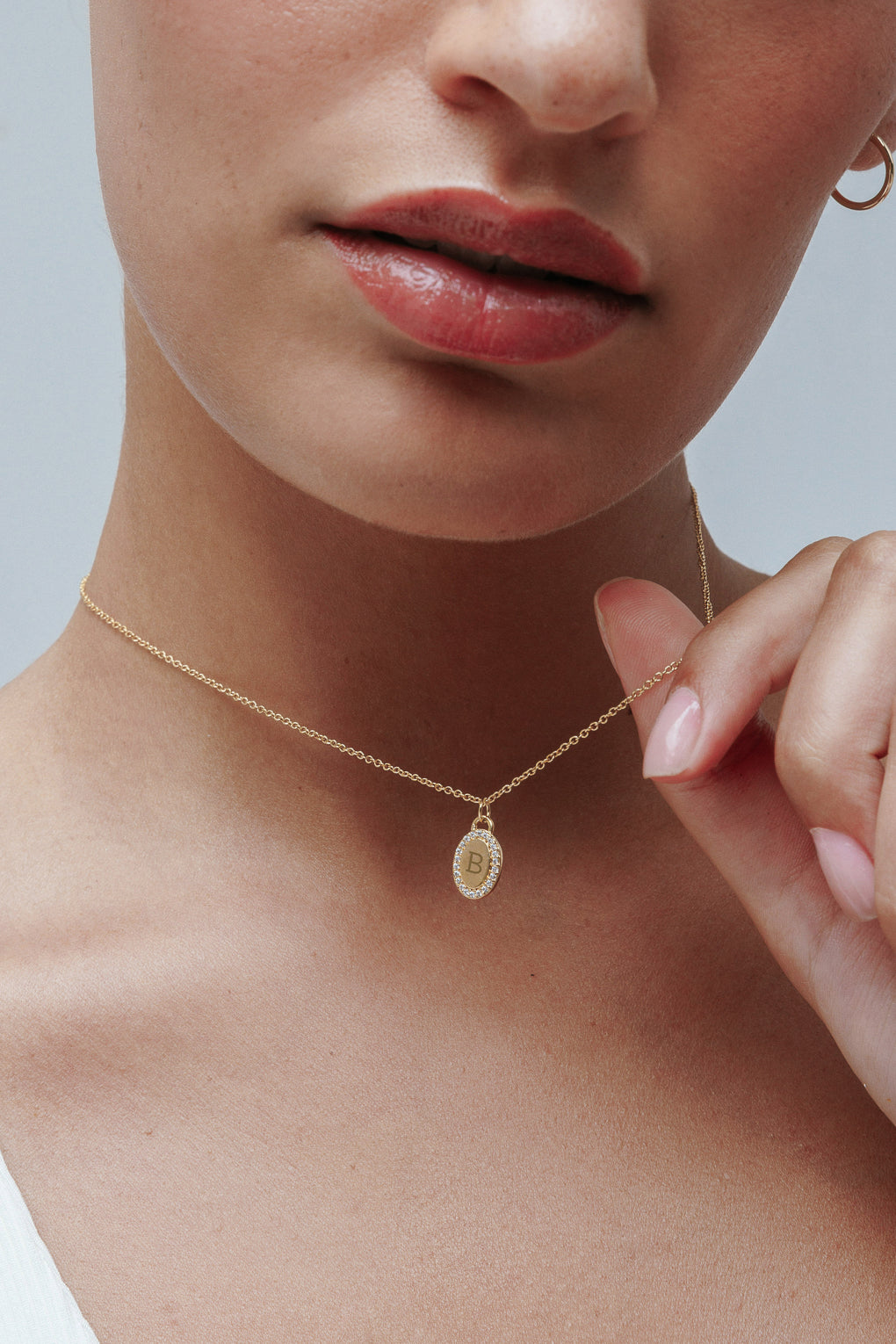 שרשרת תליון משובץ בחריטה אישית