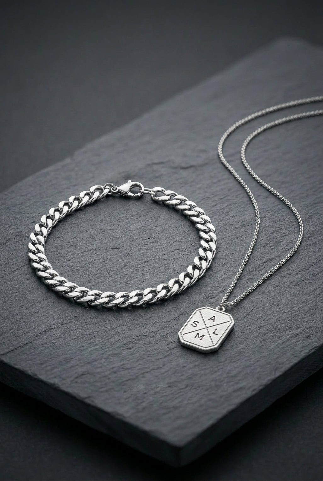 שרשרת לגבר עם תליון חריטה - ליאו