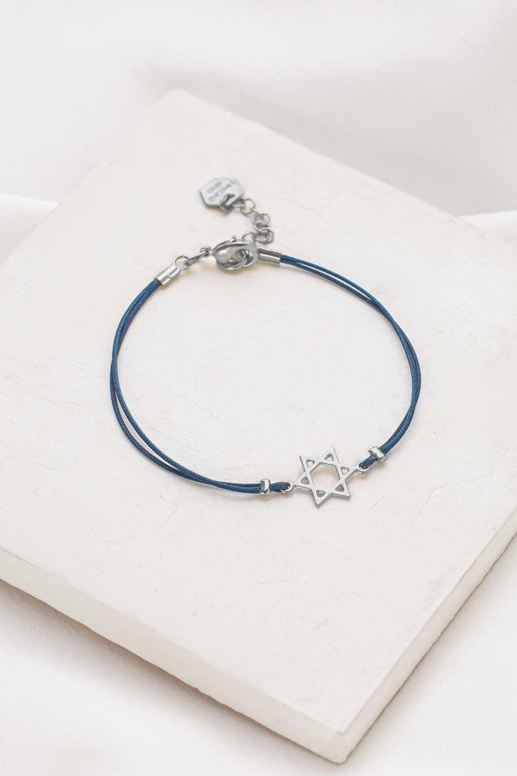 צמיד מגן דוד על חוט