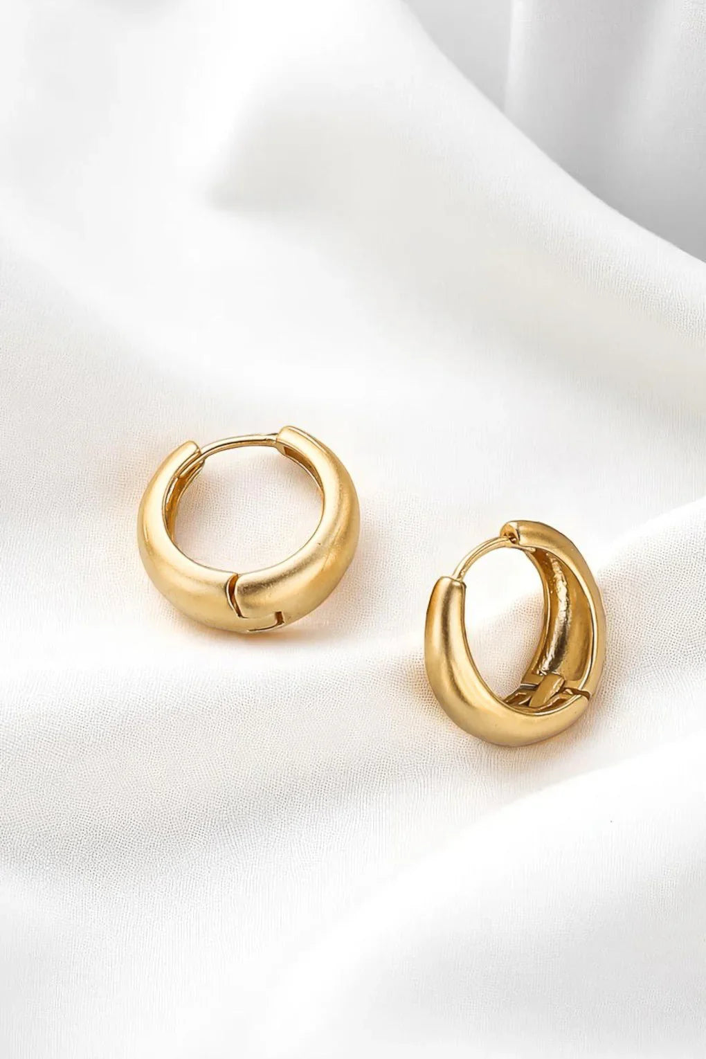 עגילי קוסטה גדולים