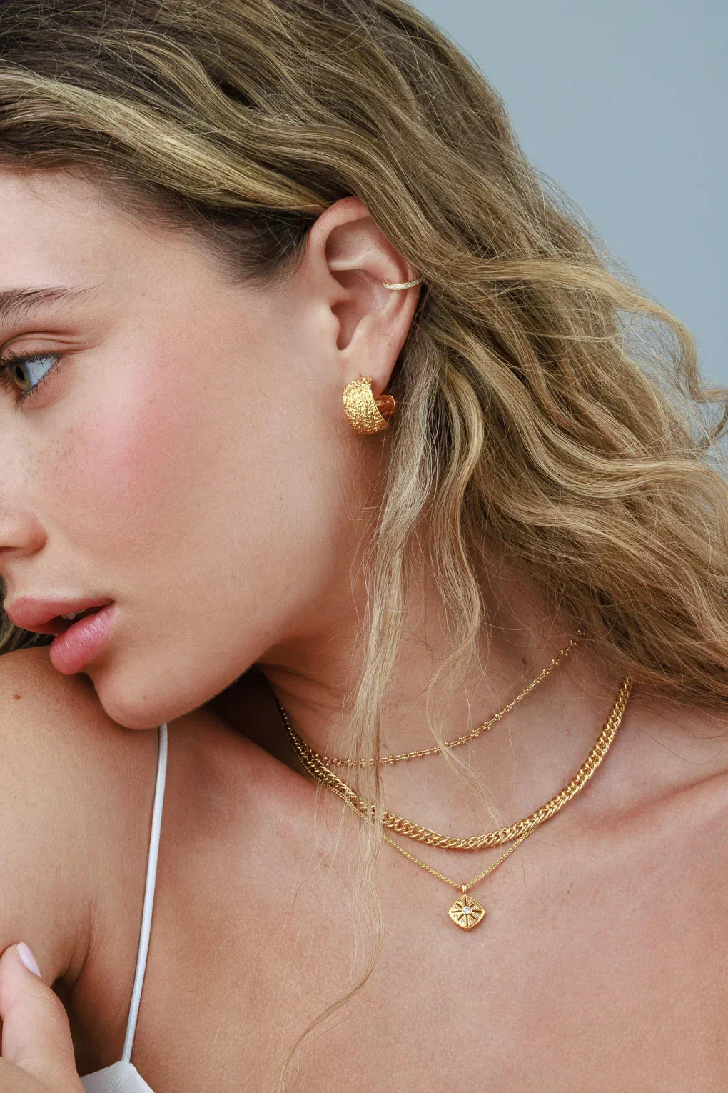 עגילי חישוק טריקסי