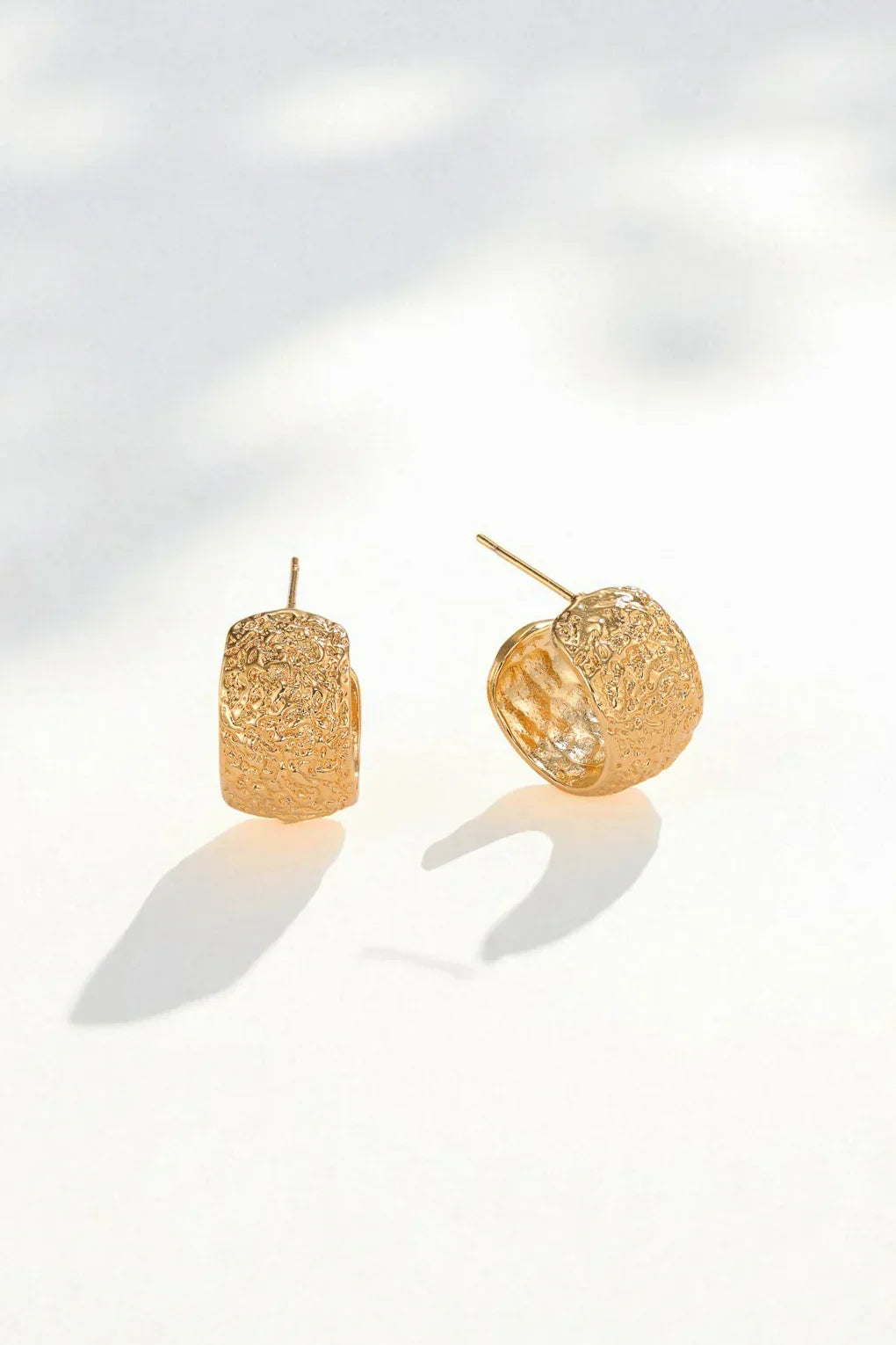 עגילי חישוק טריקסי