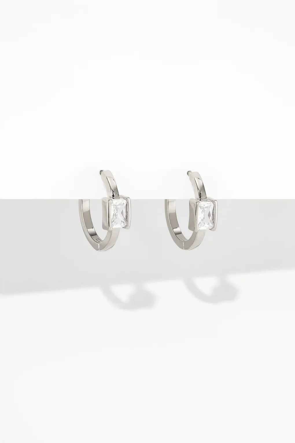 עגילי חישוק רומי