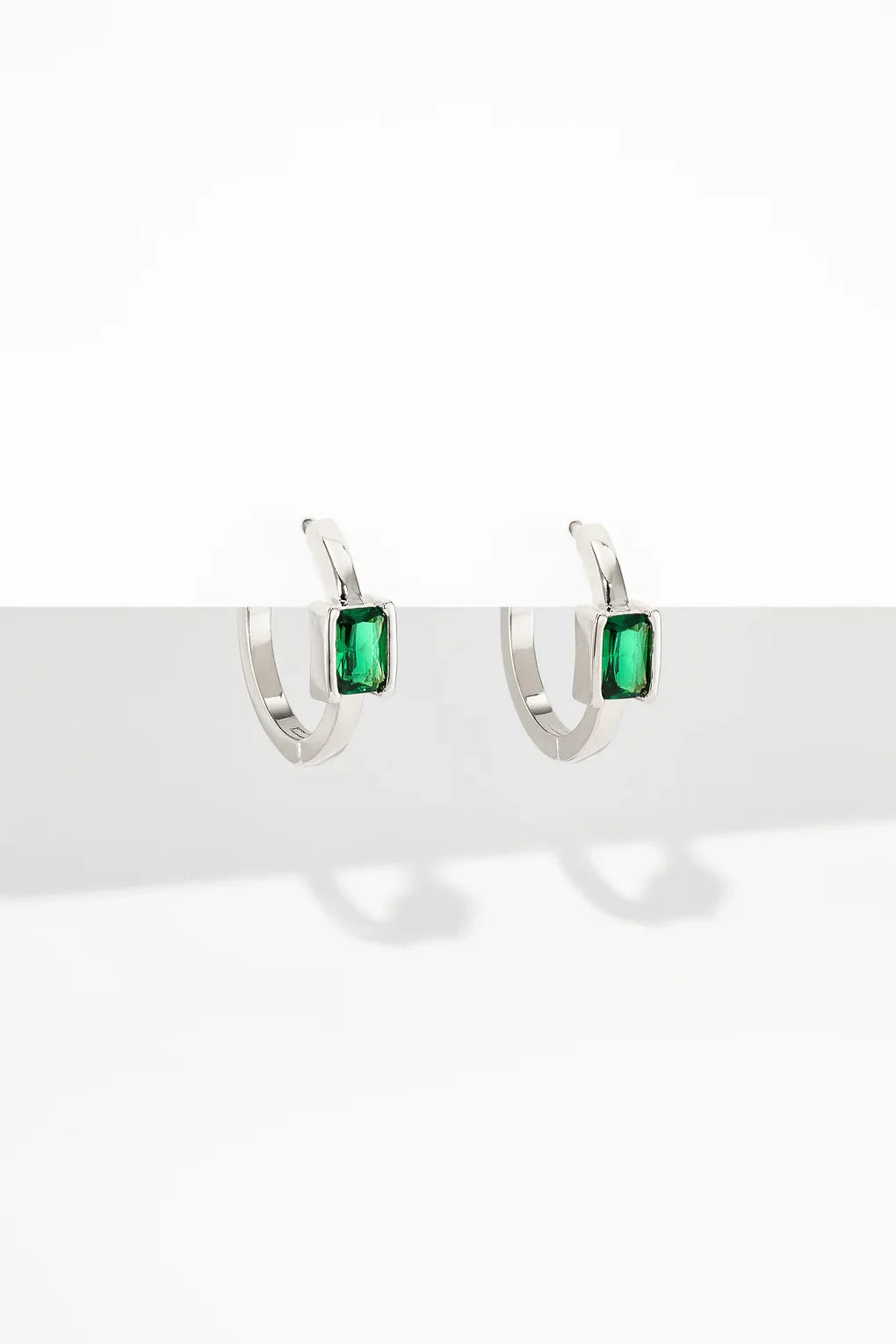 עגילי חישוק רומי