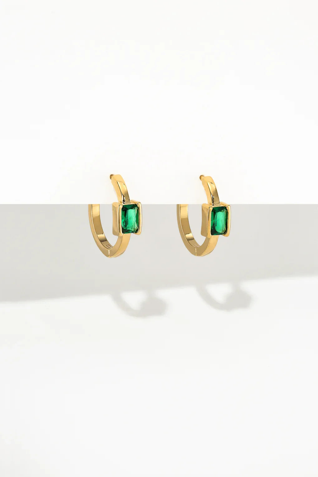 עגילי חישוק רומי