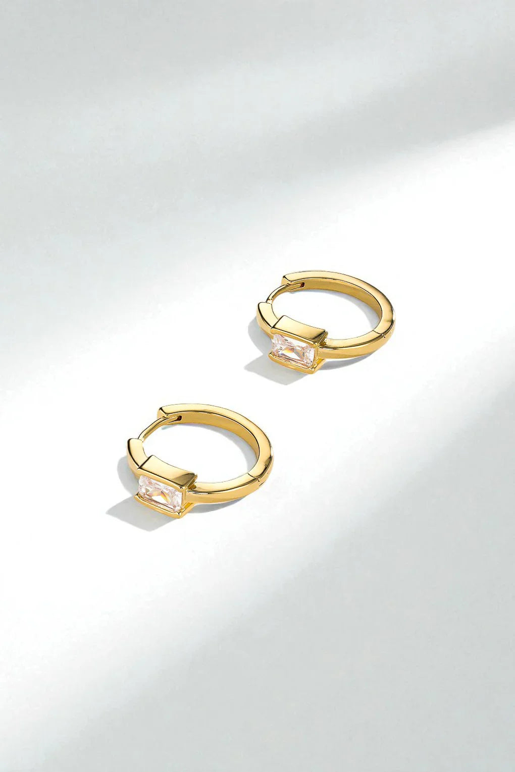 עגילי חישוק רומי