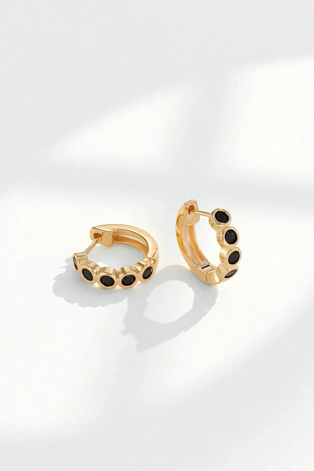 עגילי חישוק אנדי