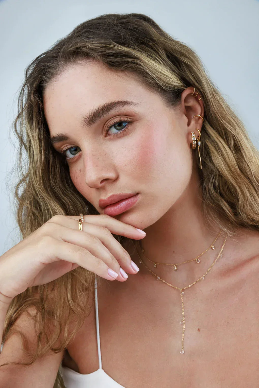 עגילי חישוק אנדי