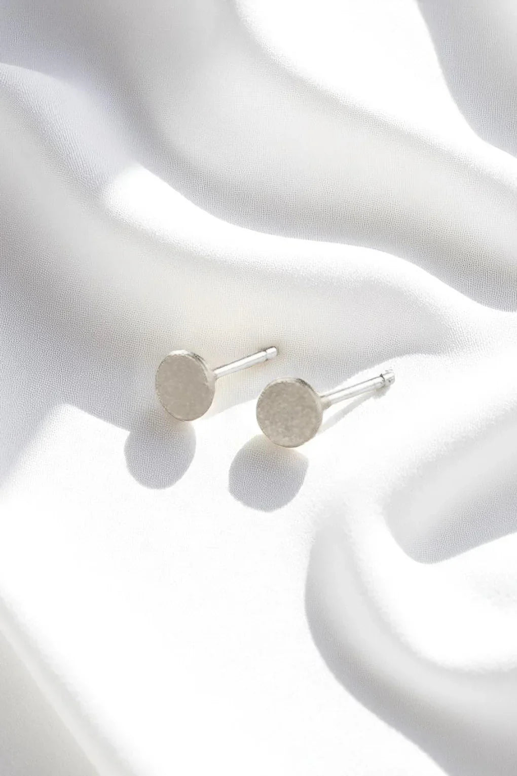 עגילי פלנטות קטנטנים