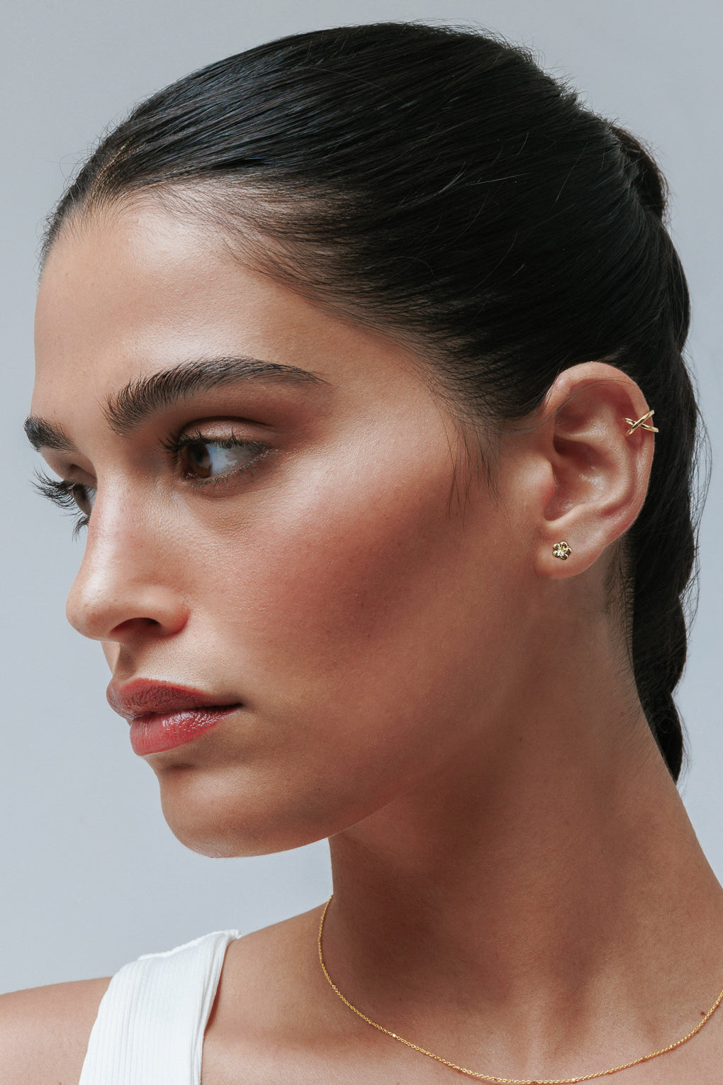 עגילי פלור צמודים בזהב 14K