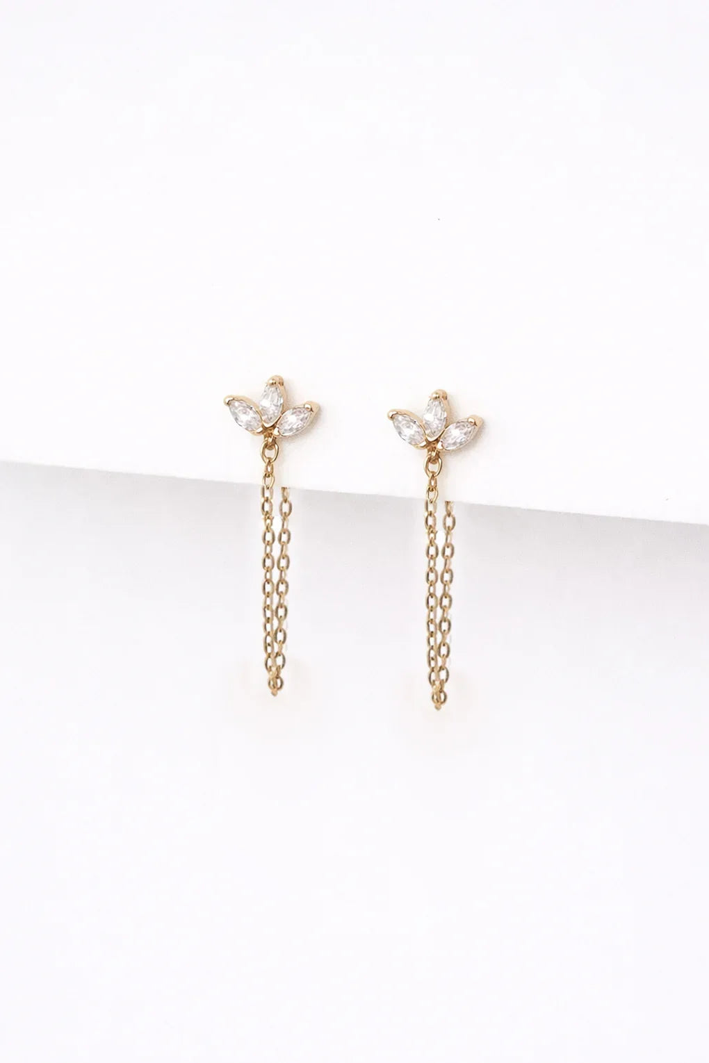 עגילי לוטוס חובקים בזהב 14K