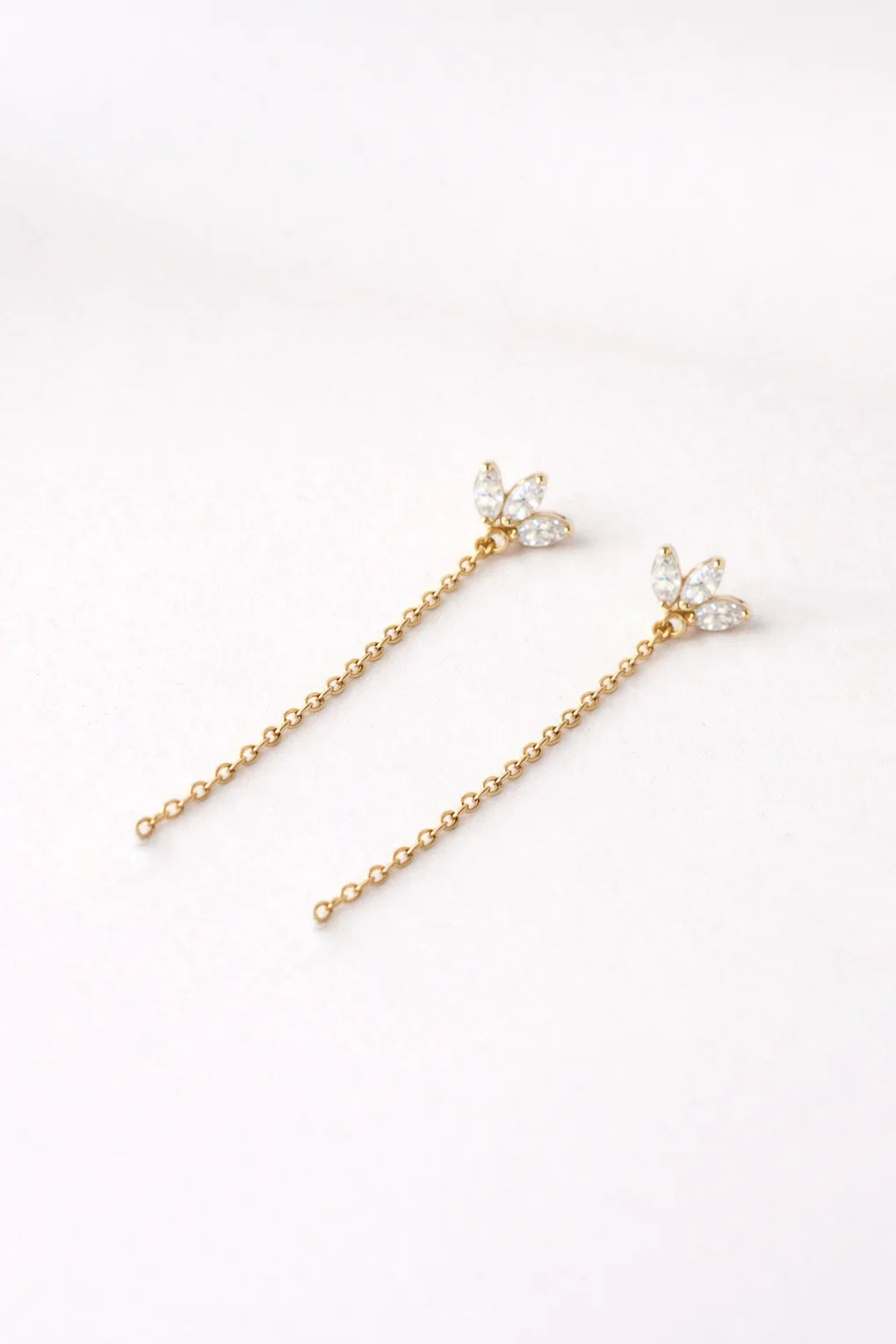 עגילי לוטוס ארוכים בזהב 14K