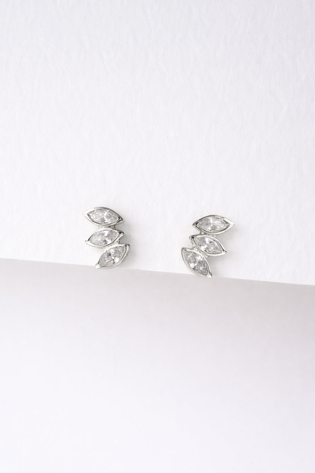 עגילי לאנה בזהב 14K