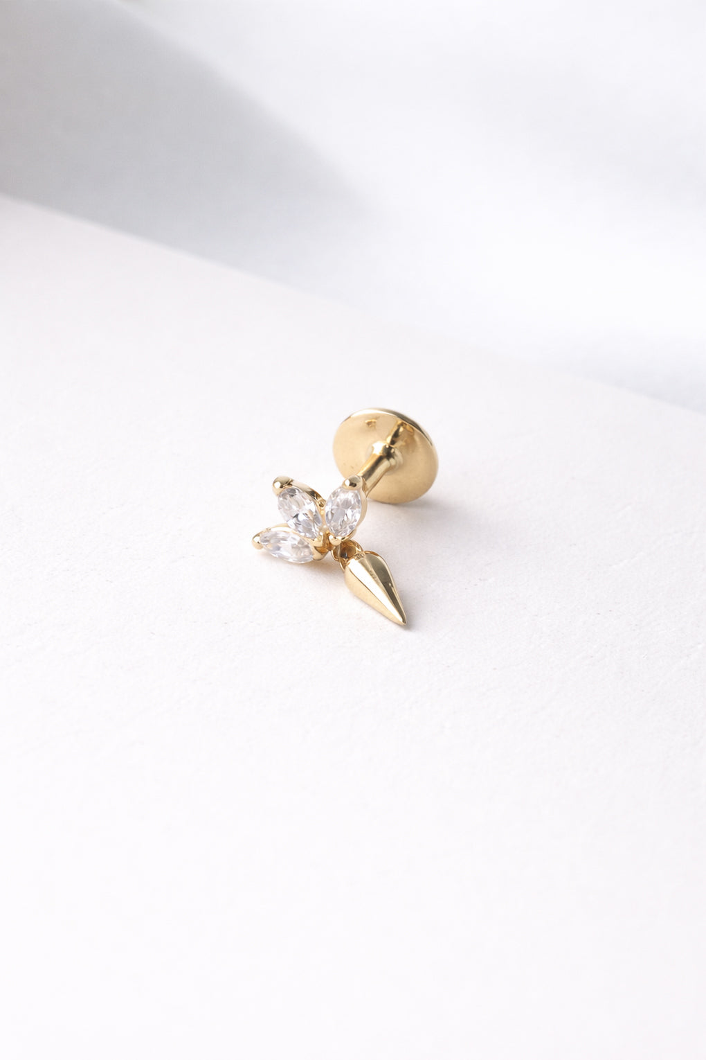 עגיל פירסינג אדי בזהב 14K