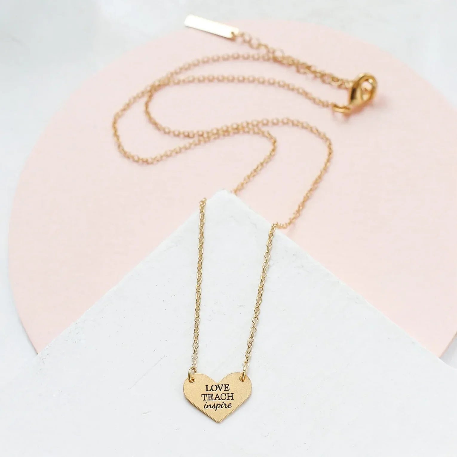 שרשרת Love Teach Inspire