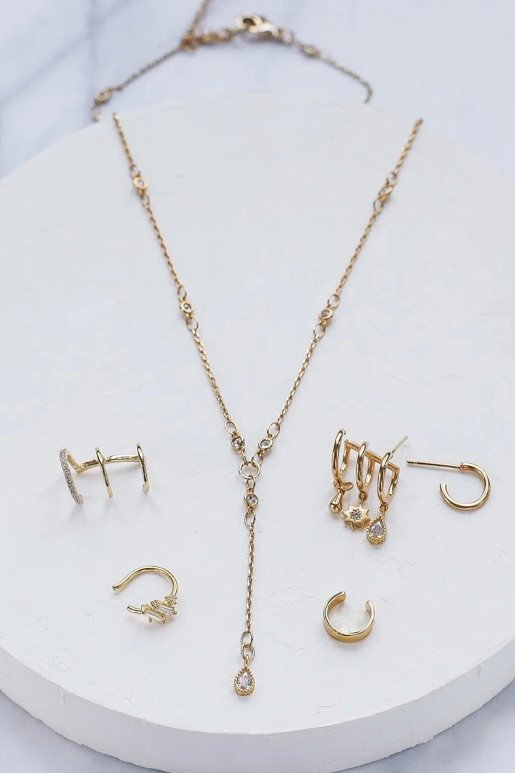 claire necklace