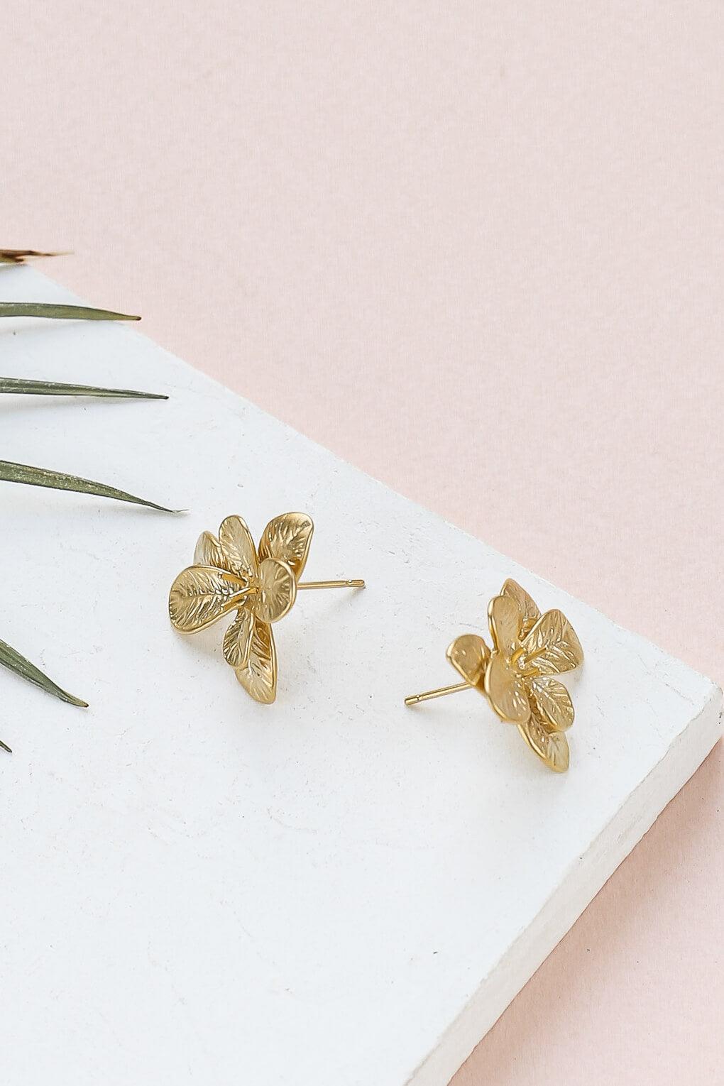 Begonia Post Earrings