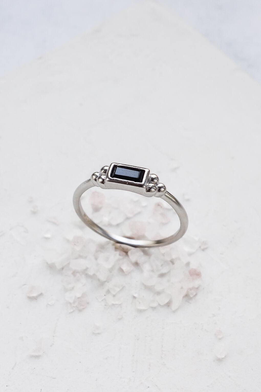 tres ring