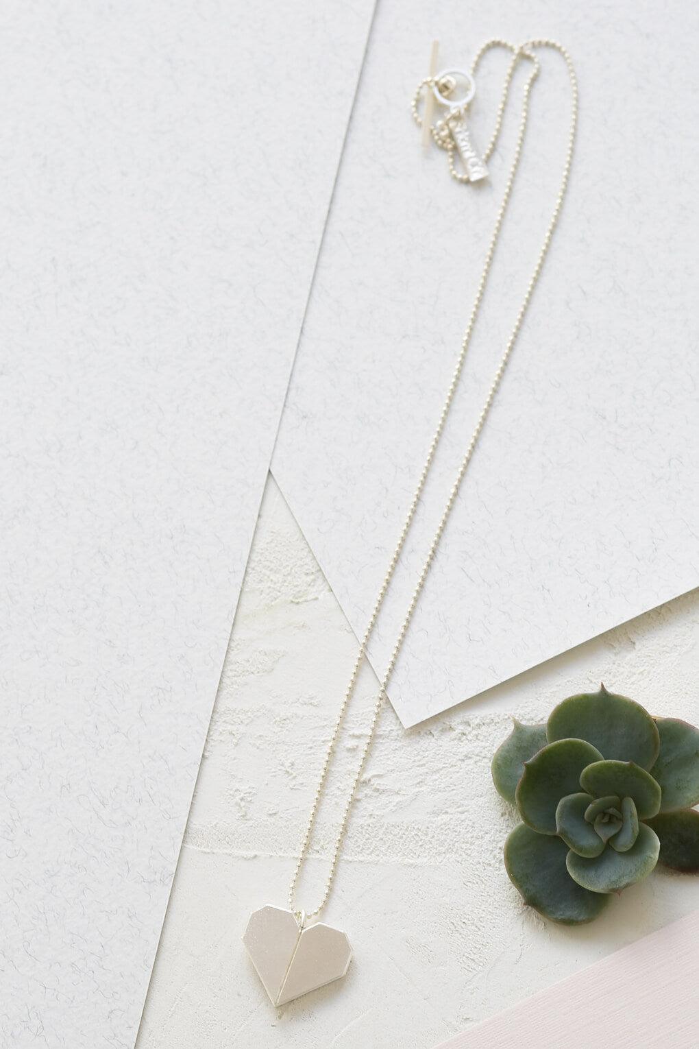 שרשרת לב אוריגמי