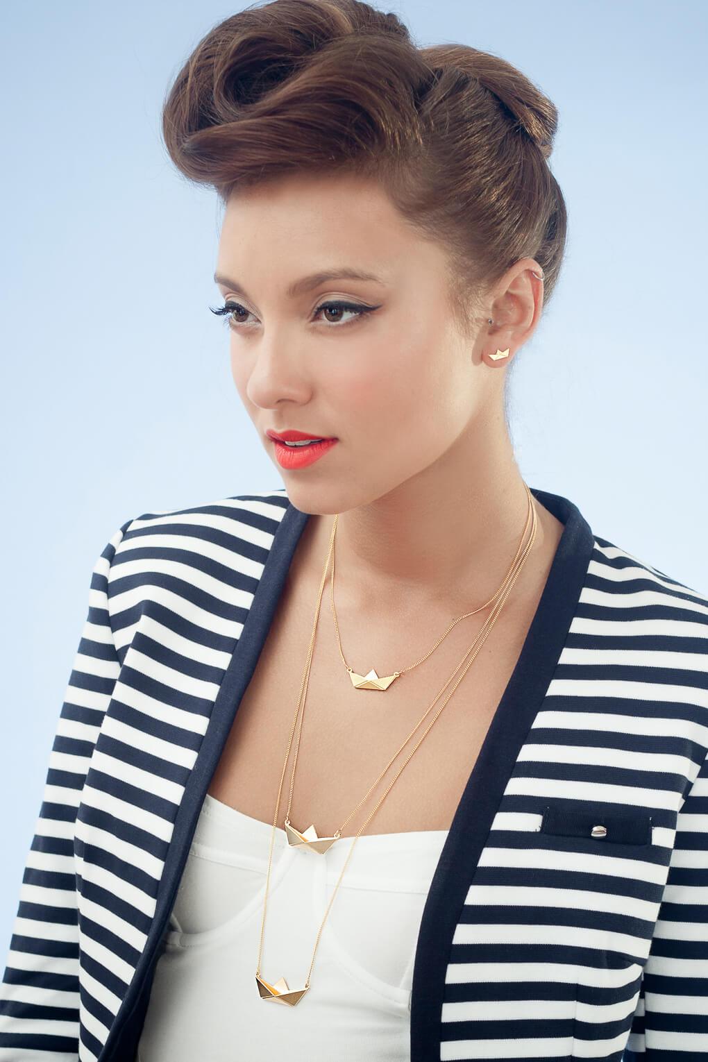 שרשרת סירת נייר קצרה