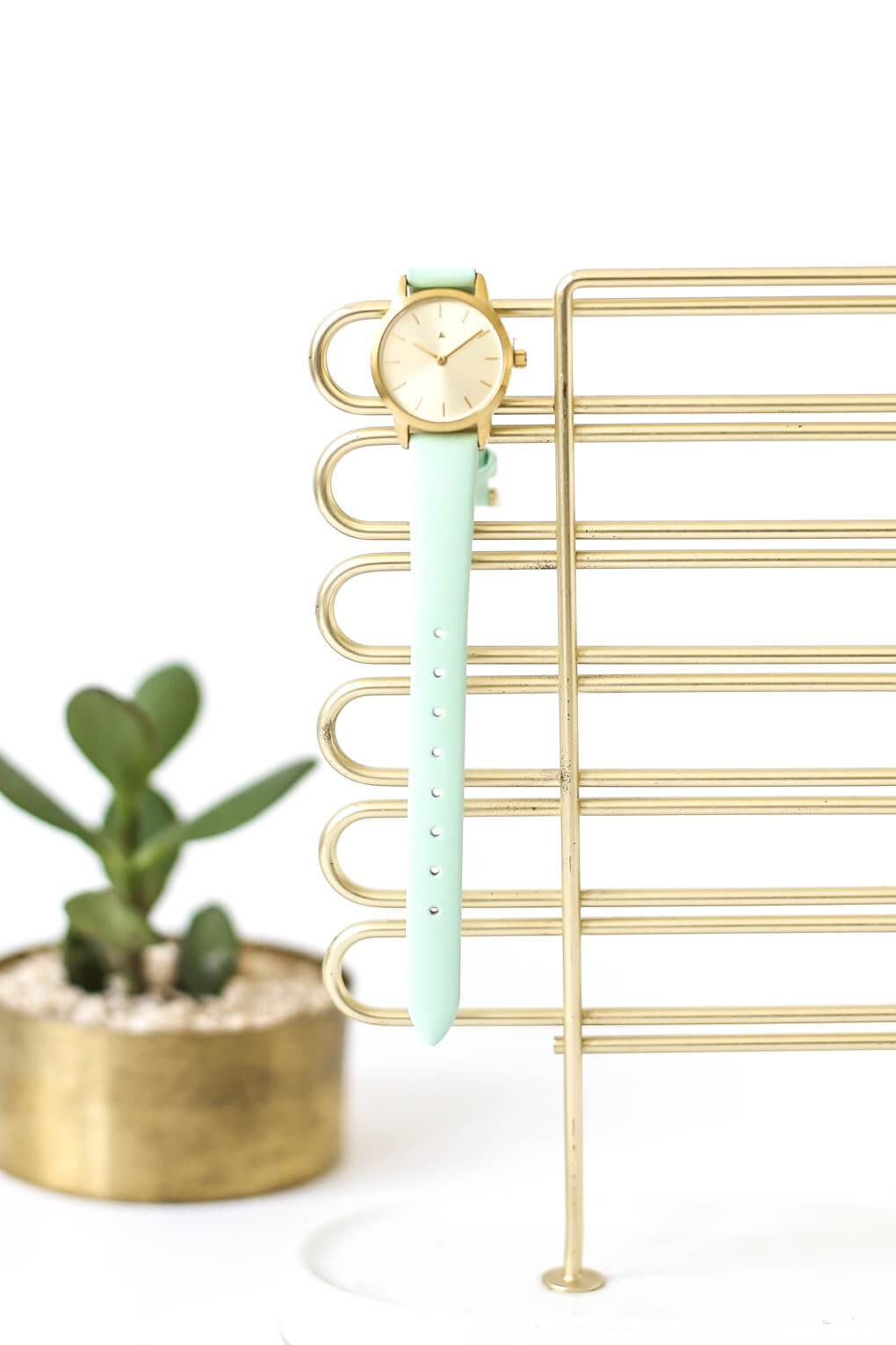 25 mm watch in gold