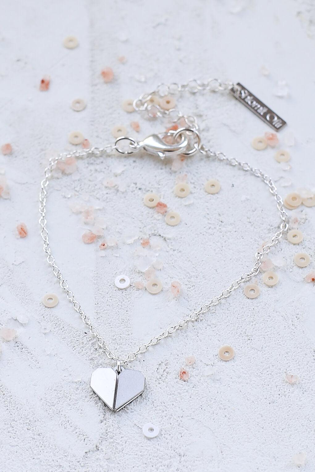 צמיד טייני לב אוריגמי