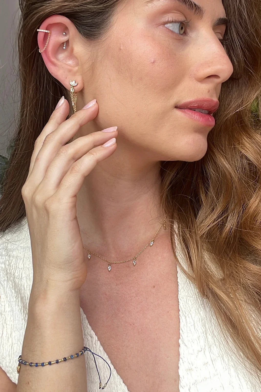 כסף או זהב? כך תתאימי את התכשיט לגוון העור וללוק