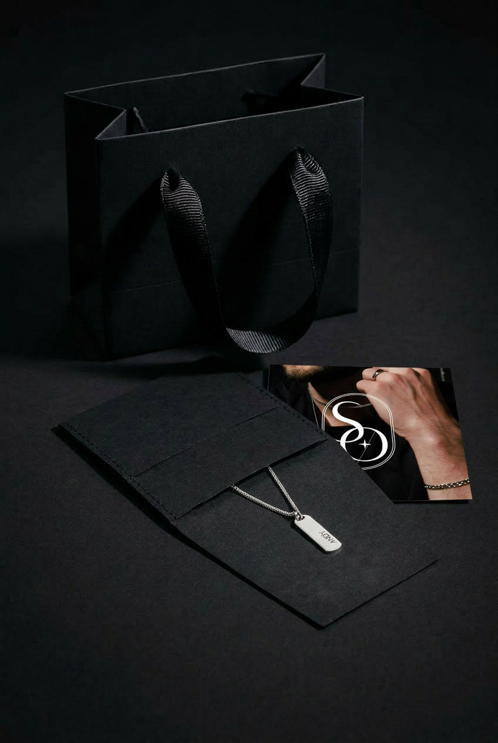 שרשרת לגבר עם תליון חריטה - לוק