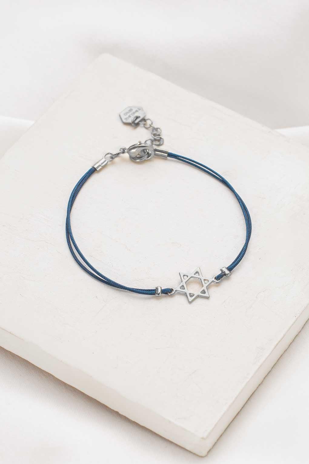 צמיד מגן דוד על חוט