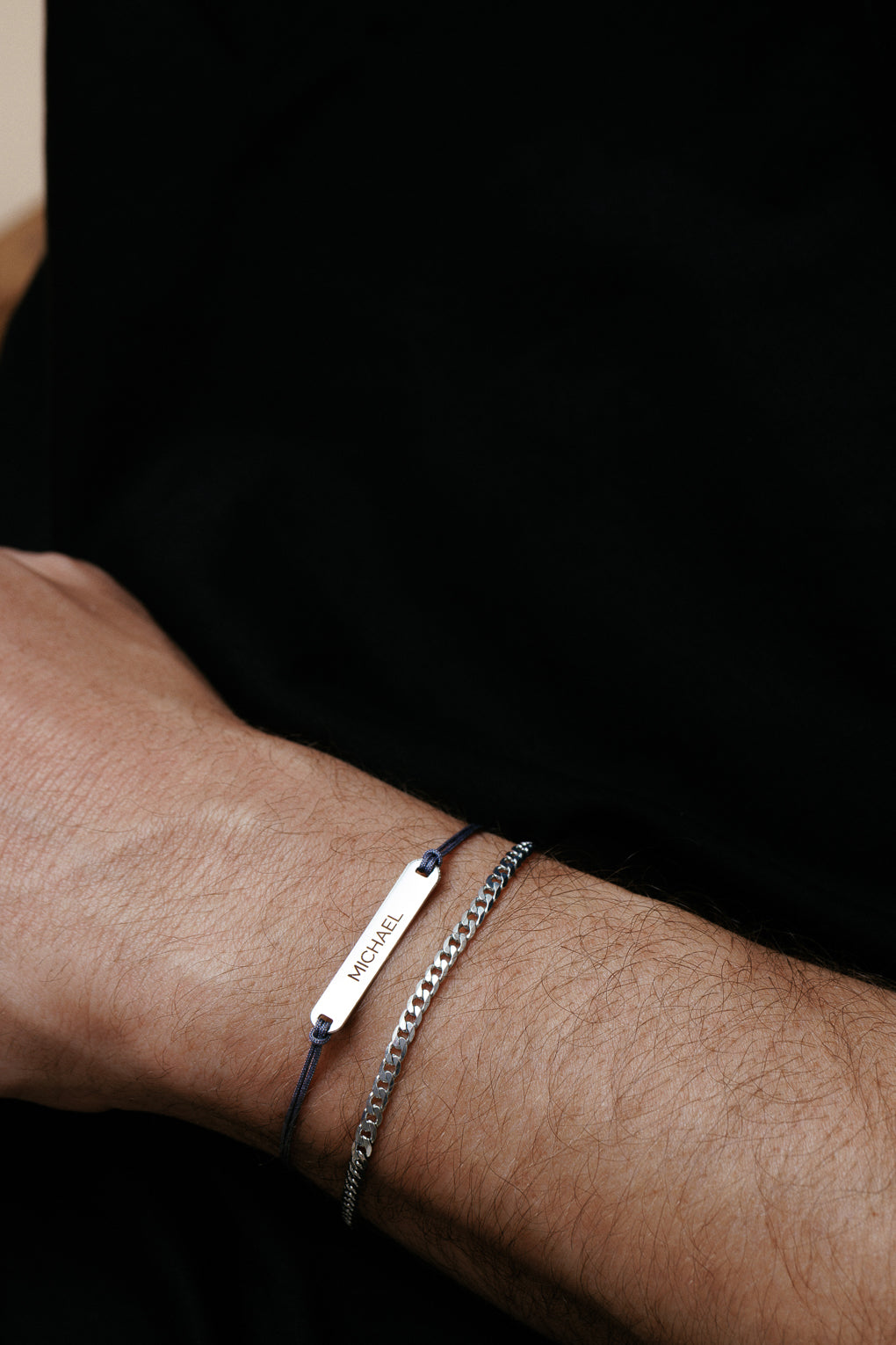 צמיד לגבר עם בר בחריטה אישית