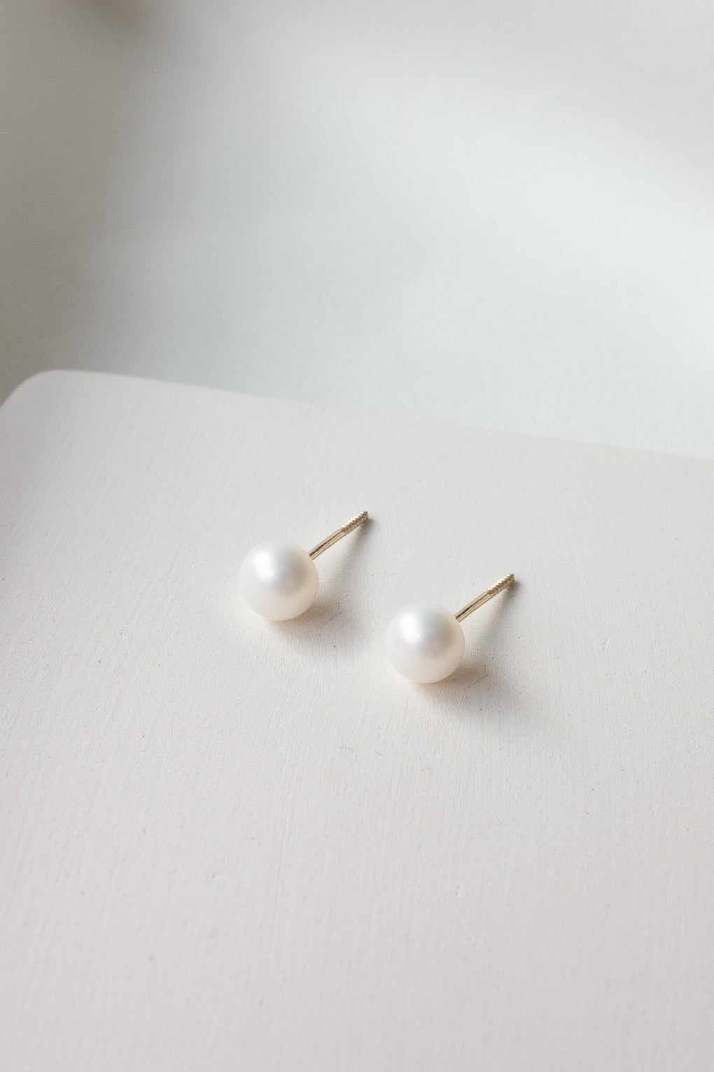 עגילי פנינה בזהב 14K