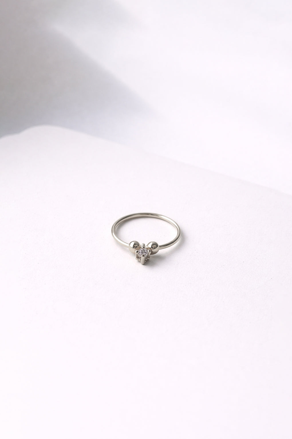 עגיל פירסינג/נזם זהב 14K משובץ זירקון