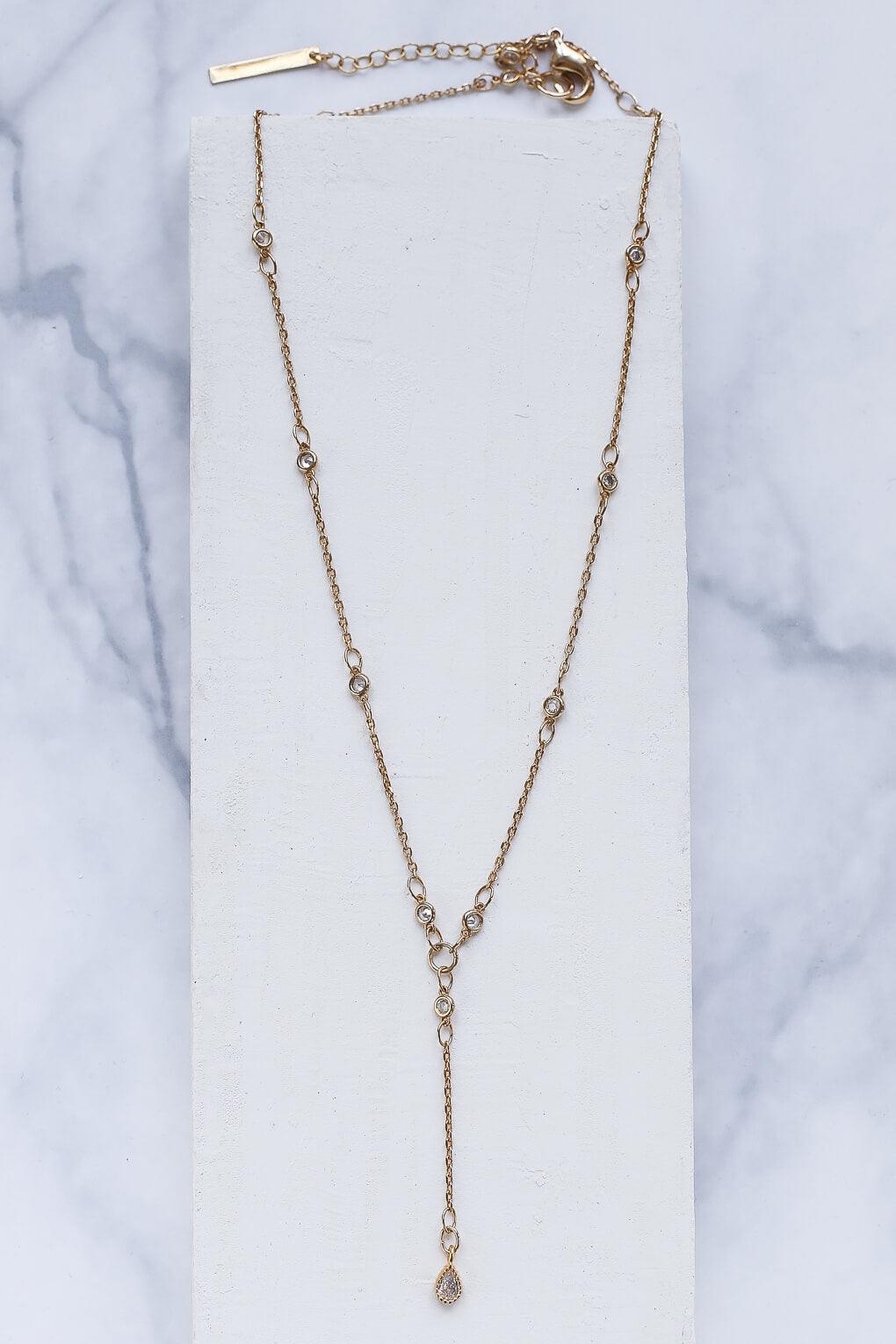 claire necklace