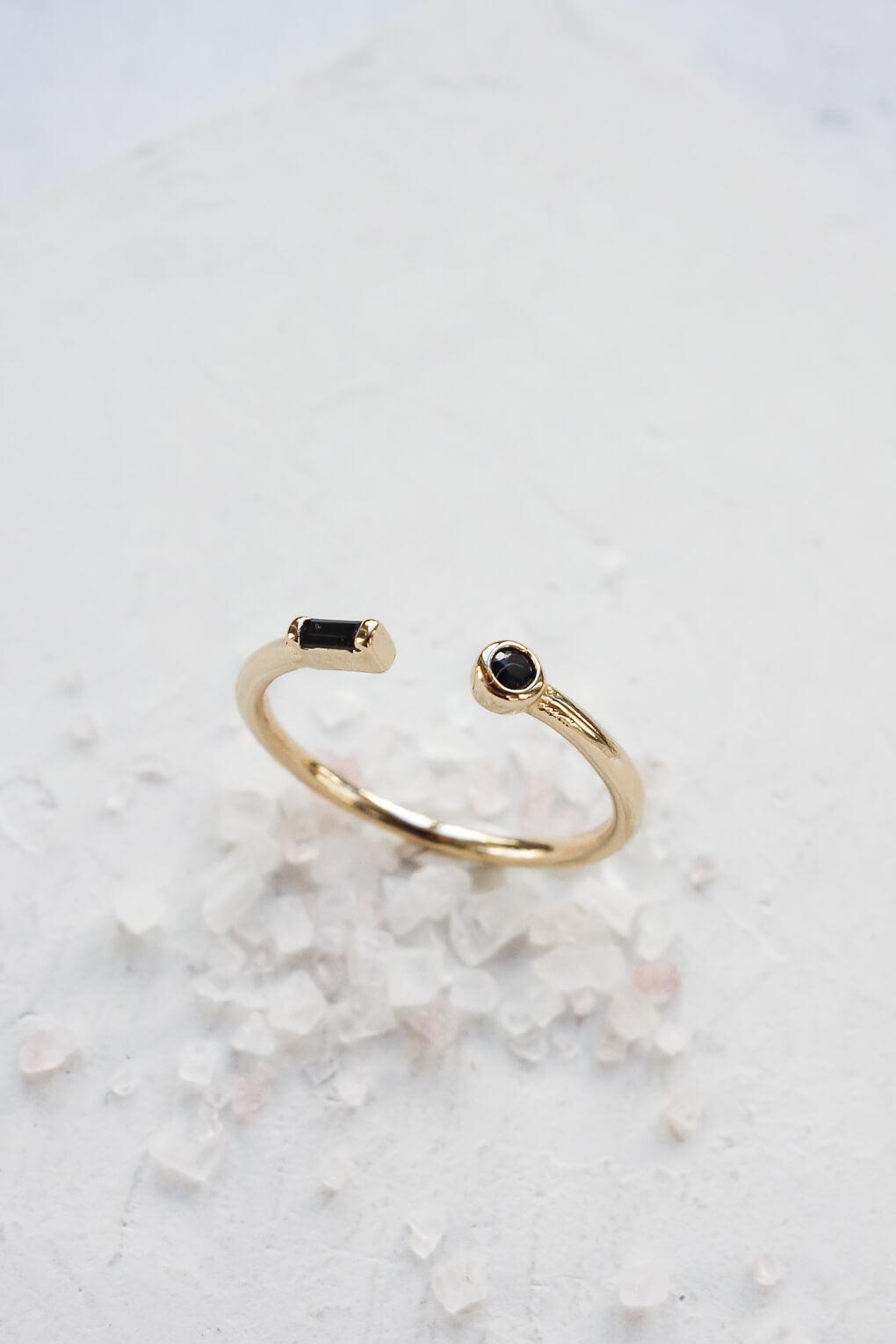 UNO RING