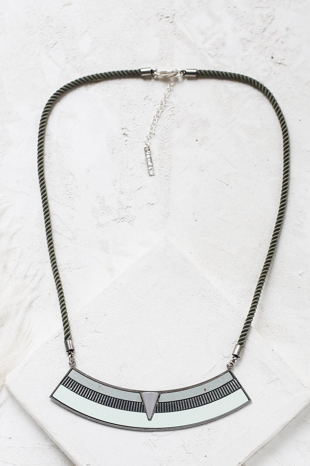 שרשרת לאונורה