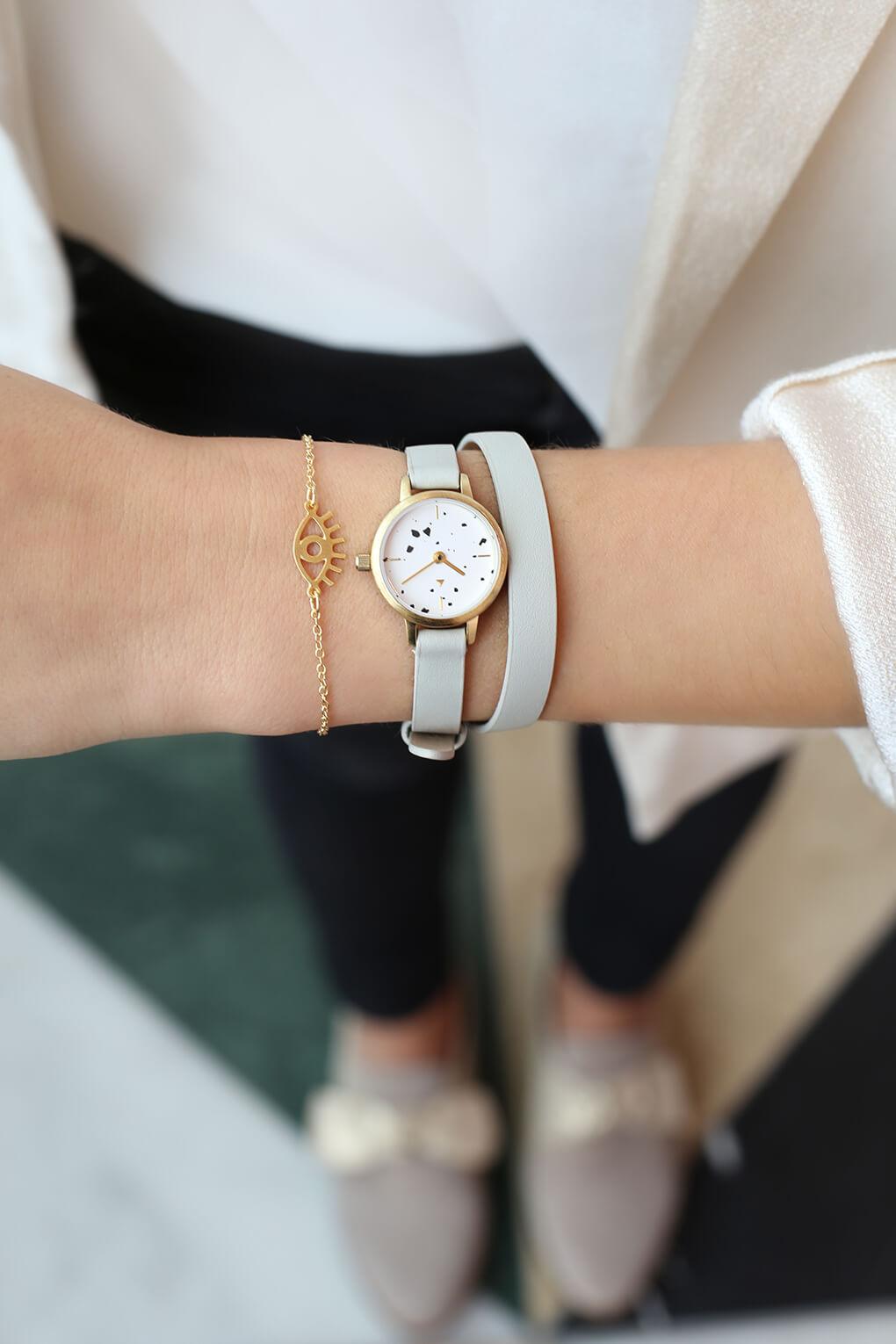 22 mm watch with spots