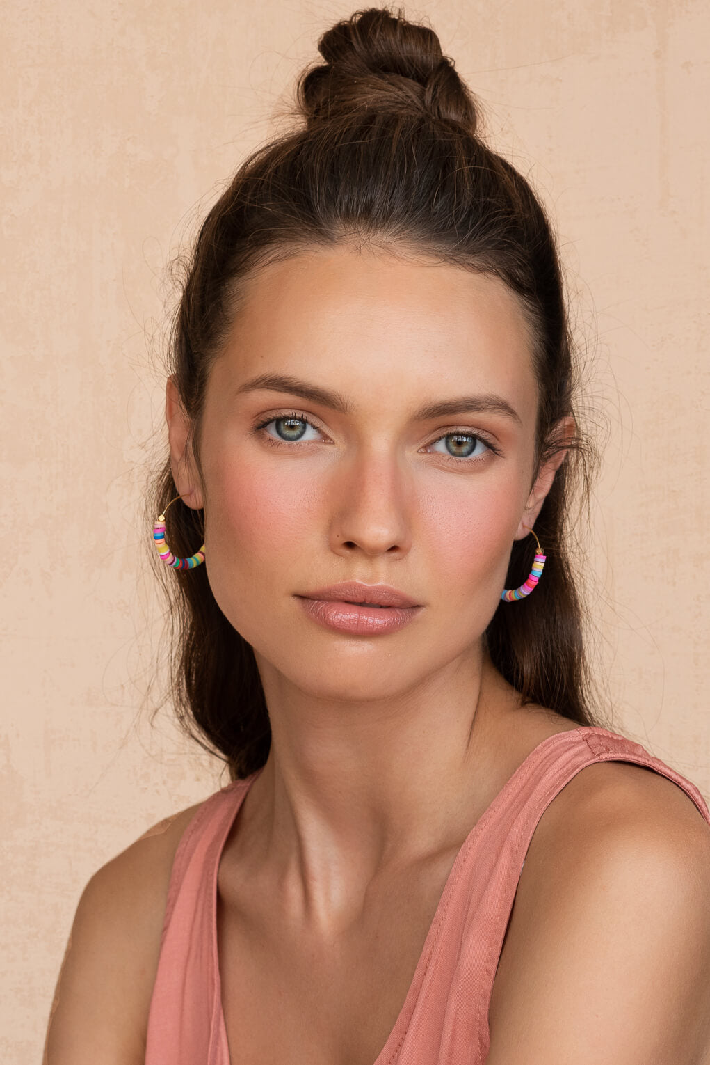 - Hoop earrings decorated with colorful silicone beads, 30 mm in